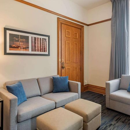 The Courthouse Hotel, Ascend Hotel Collection Тъндърбей Екстериор снимка